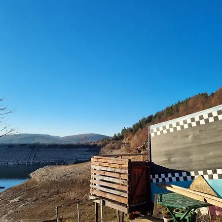 Camp Ostrvo Ljubavi *